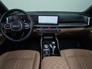 2024 Kia Sorento с пробегом 27 714 км