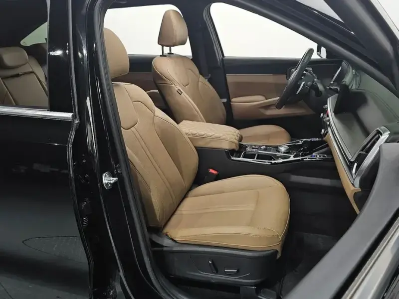 2024 Kia Sorento с пробегом 27 714 км