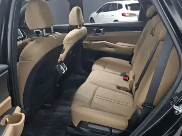2024 Kia Sorento с пробегом 27 714 км