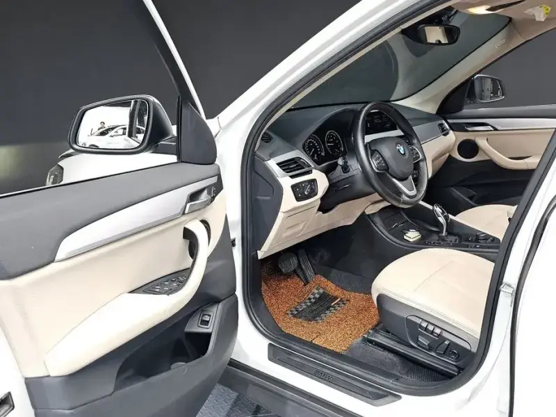 2020 BMW X1 с пробегом 43 597 км