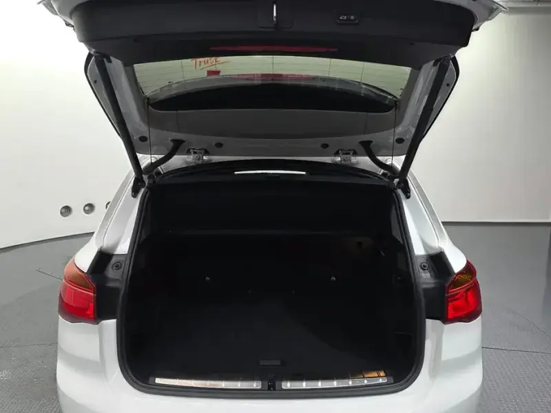 2022 BMW X1 с пробегом 73 321 км