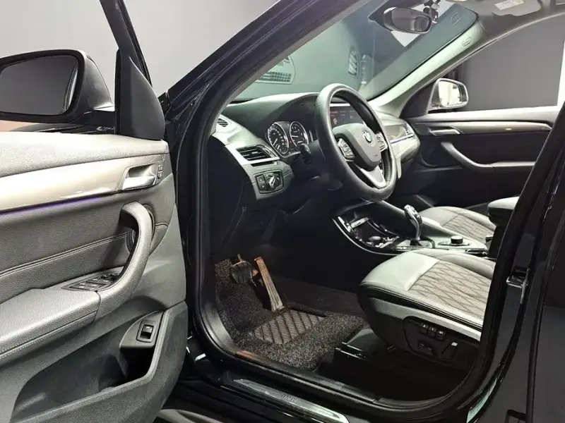 2021 BMW X1 с пробегом 42 690 км