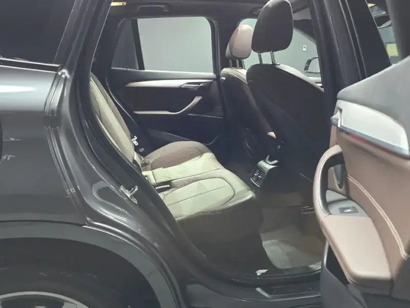 2021 BMW X1 с пробегом 79 737 км