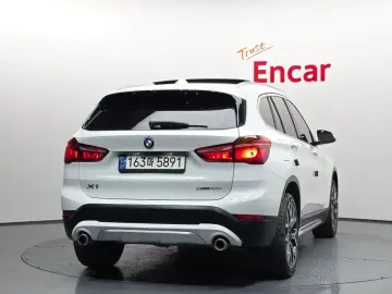 2022 BMW X1 с пробегом 77 781 км