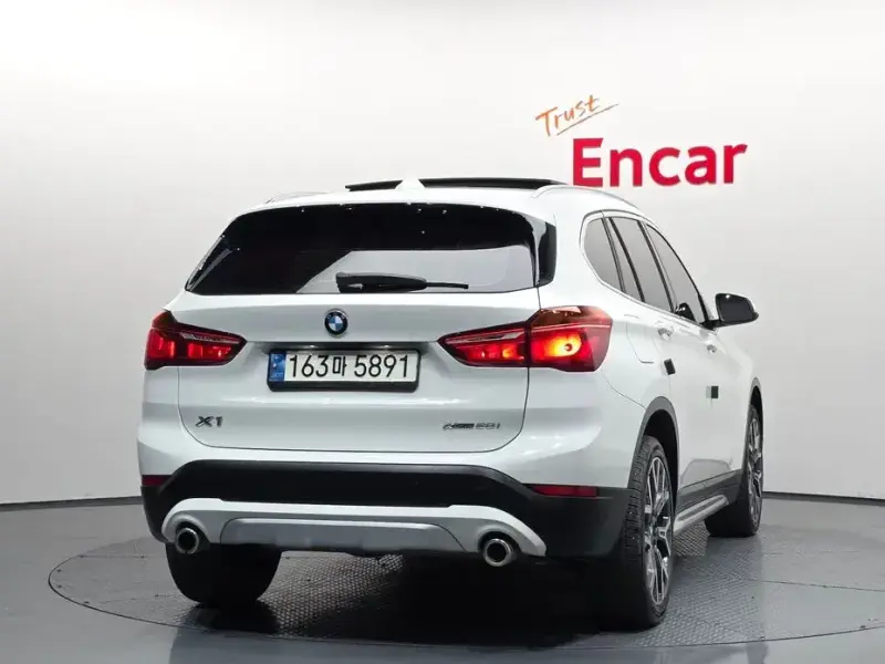 2022 BMW X1 с пробегом 77 781 км