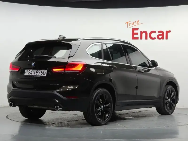 2020 BMW X1 с пробегом 48 560 км