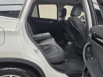 2022 BMW X1 с пробегом 49 255 км