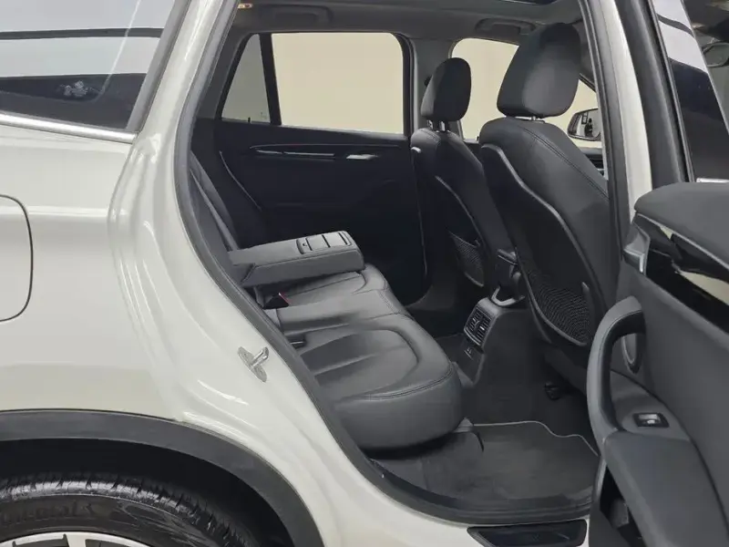 2022 BMW X1 с пробегом 49 255 км