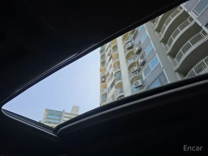2023 Toyota RAV4 с пробегом 12 929 км