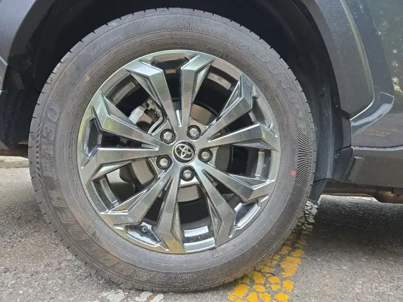 2023 Toyota RAV4 с пробегом 12 929 км