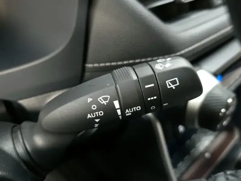 2023 Toyota RAV4 с пробегом 33 877 км