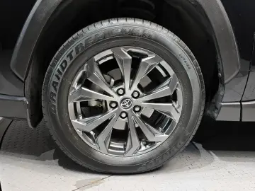 2023 Toyota RAV4 с пробегом 31 351 км