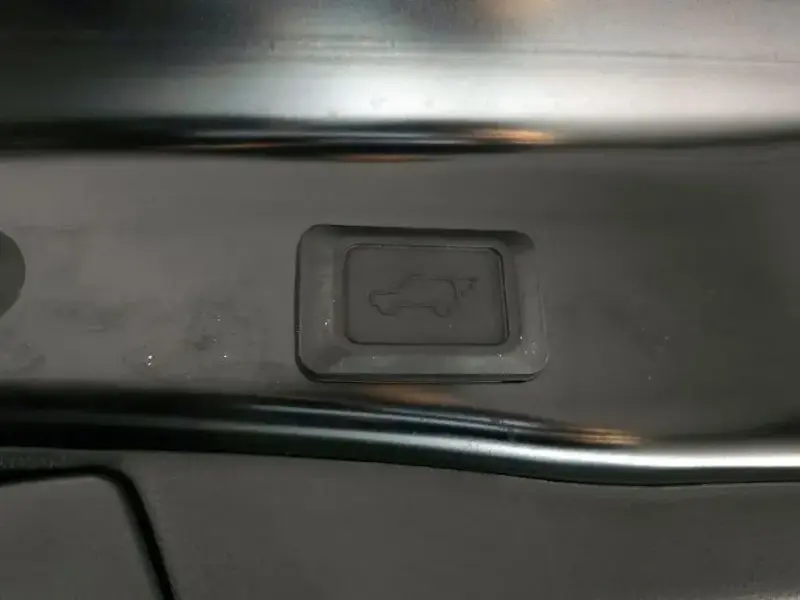 2023 Toyota RAV4 с пробегом 31 351 км