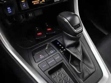2019 Toyota RAV4 с пробегом 84 768 км