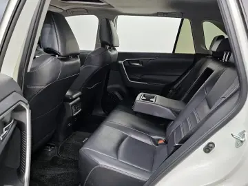 2019 Toyota RAV4 с пробегом 84 768 км