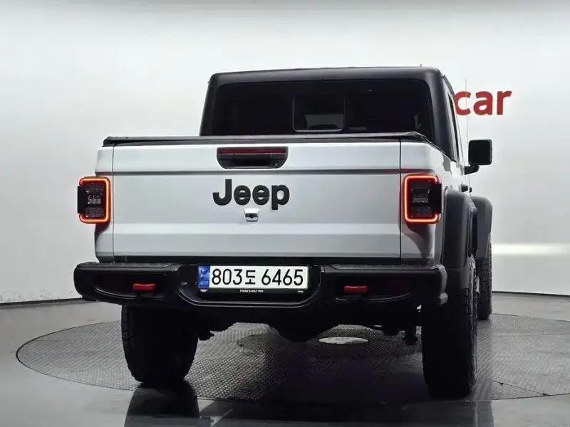 2023 Jeep Gladiator с пробегом 49 482 км