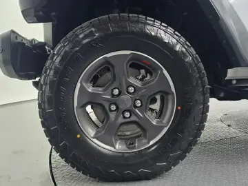 2023 Jeep Gladiator с пробегом 49 482 км