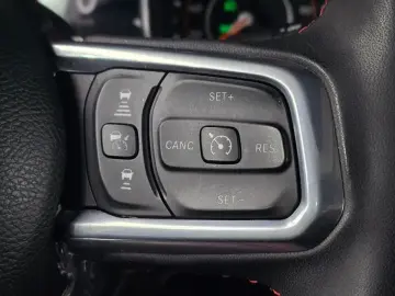 2023 Jeep Gladiator с пробегом 49 482 км