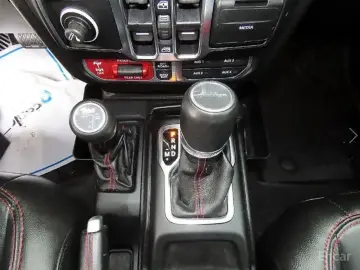 2021 Jeep Gladiator с пробегом 142 320 км