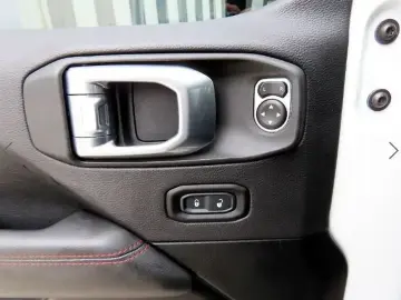 2021 Jeep Gladiator с пробегом 142 320 км