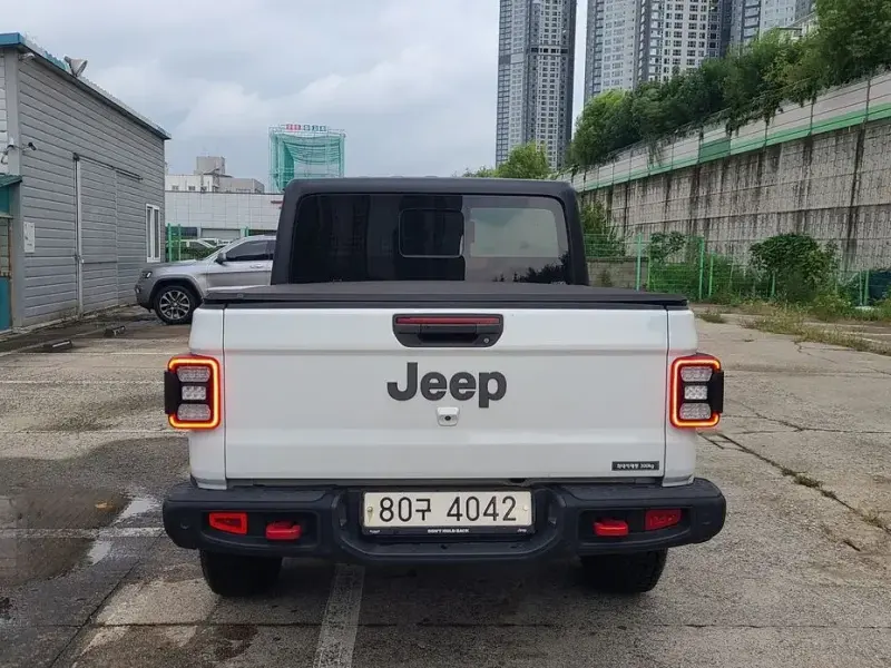 2021 Jeep Gladiator с пробегом 115 000 км