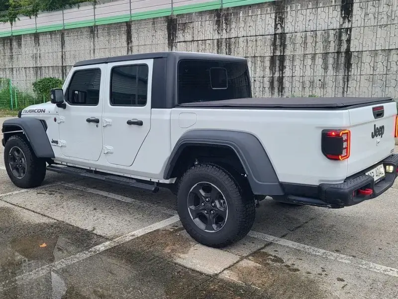 2021 Jeep Gladiator с пробегом 115 000 км