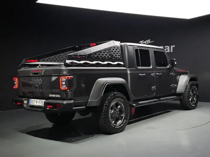 2022 Jeep Gladiator с пробегом 23 798 км