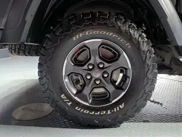 2022 Jeep Gladiator с пробегом 23 798 км