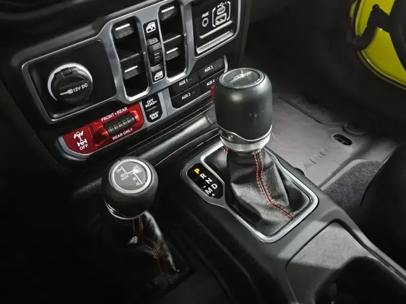 2023 Jeep Gladiator с пробегом 23 740 км