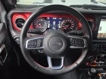 2021 Jeep Gladiator с пробегом 42 111 км