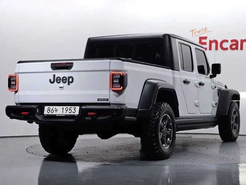 2021 Jeep Gladiator с пробегом 16 524 км