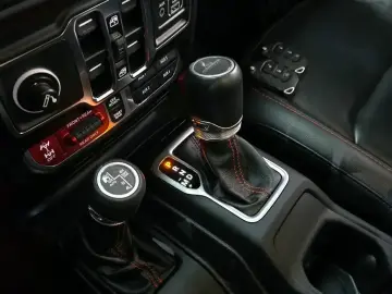 2021 Jeep Gladiator с пробегом 16 524 км