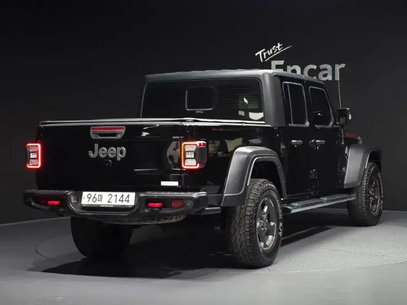 2021 Jeep Gladiator с пробегом 92 045 км