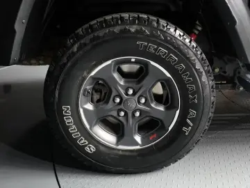 2021 Jeep Gladiator с пробегом 92 045 км