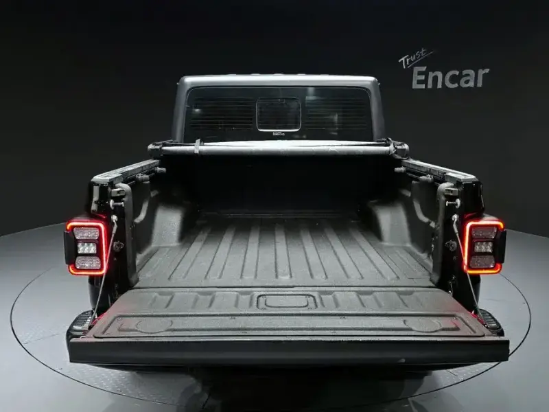 2021 Jeep Gladiator с пробегом 92 045 км