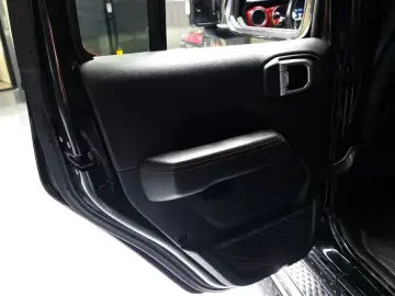 2021 Jeep Gladiator с пробегом 92 045 км