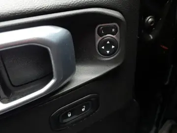 2021 Jeep Gladiator с пробегом 92 045 км