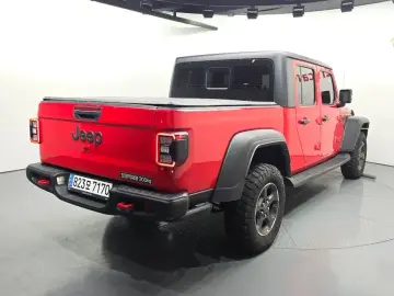 2023 Jeep Gladiator с пробегом 36 584 км
