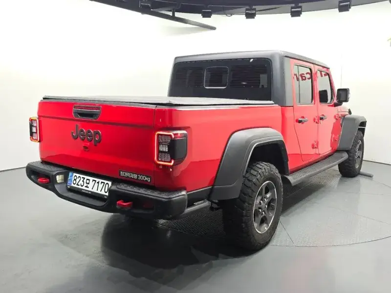 2023 Jeep Gladiator с пробегом 36 584 км
