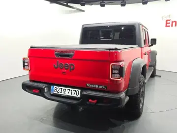2023 Jeep Gladiator с пробегом 36 584 км