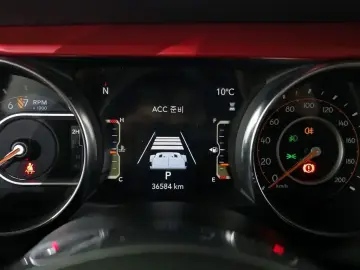 2023 Jeep Gladiator с пробегом 36 584 км