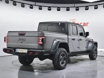 2022 Jeep Gladiator с пробегом 31 496 км
