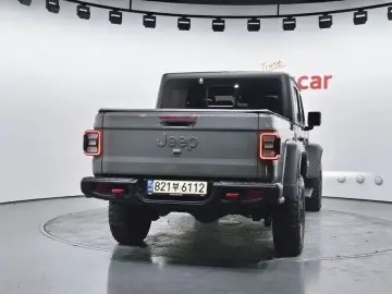 2022 Jeep Gladiator с пробегом 31 496 км