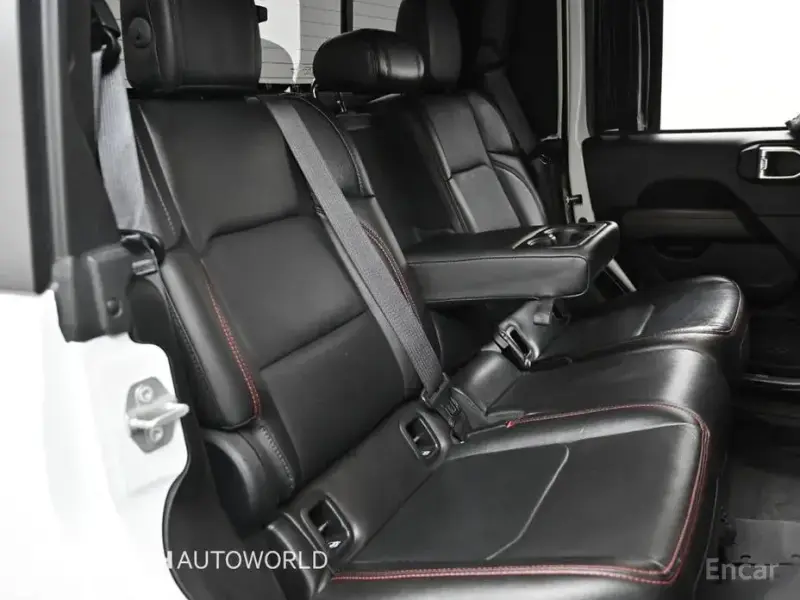 2021 Jeep Gladiator с пробегом 84 406 км