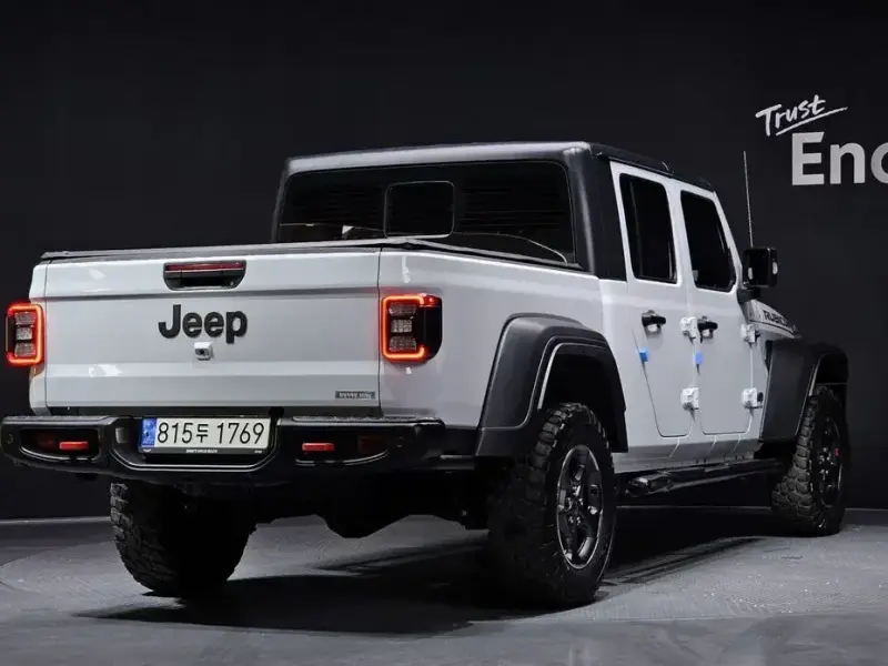 2021 Jeep Gladiator с пробегом 32 832 км