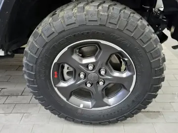2021 Jeep Gladiator с пробегом 32 832 км