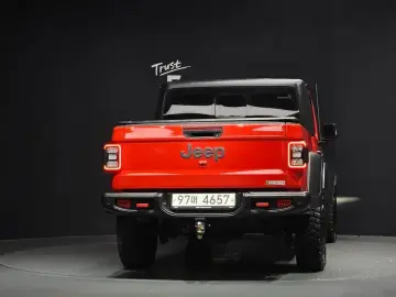 2021 Jeep Gladiator с пробегом 28 149 км