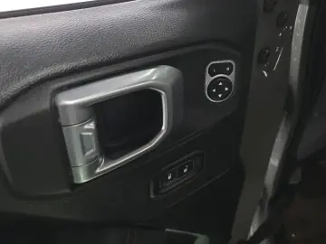 2021 Jeep Gladiator с пробегом 45 787 км