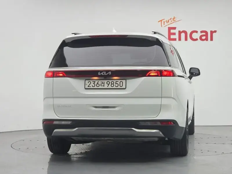 2022 Kia Carnival с пробегом 114 156 км