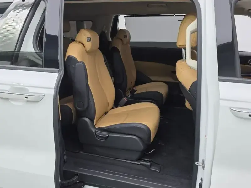 2022 Kia Carnival с пробегом 114 156 км